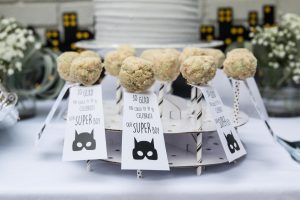 Batman kids' birthday party decor; cake pops